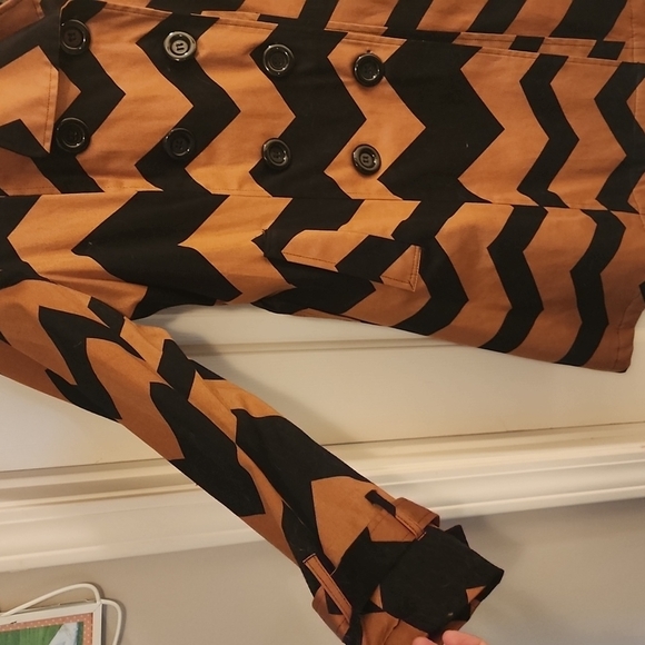 Trench coat - Picture 3 of 5